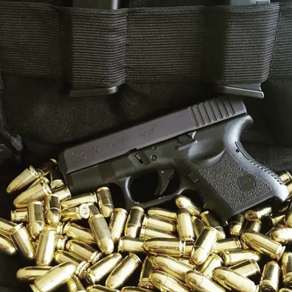 Top view Glock 39 displaying slide length, barrel hood and hexagonal rifling mark